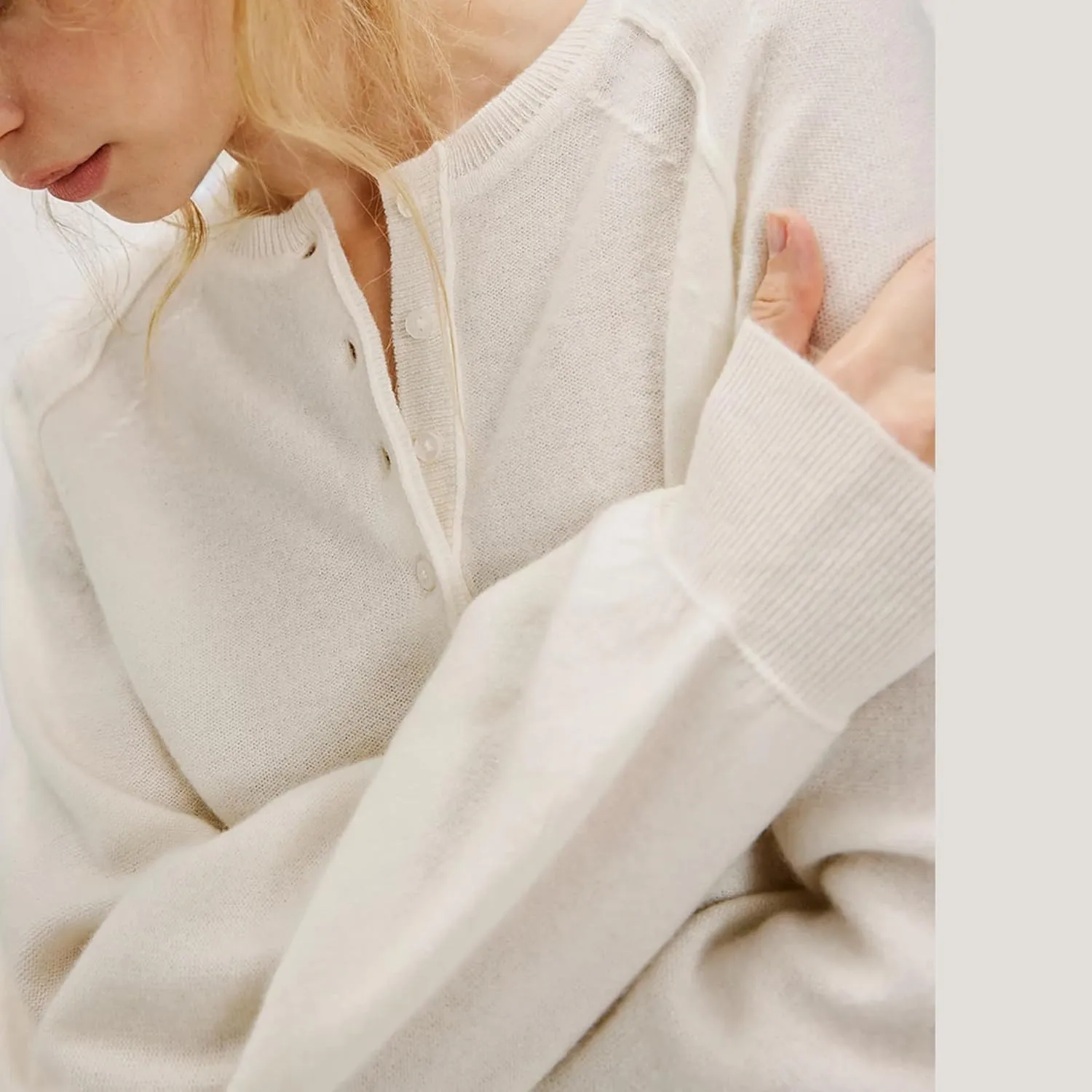 Hixiaohe Women's Long Sleeve Button Down Sweater Knitted Pullover Henley Shirts Casual Tops Lightweight Trendy Outfits