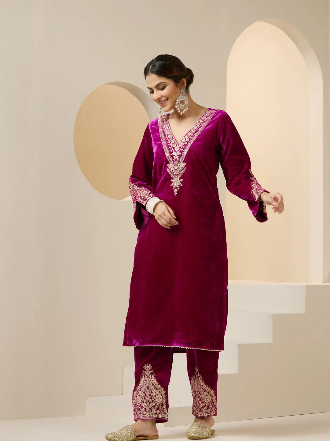 Ishin WOMEN Magenta VELVET 2pcs kurta set