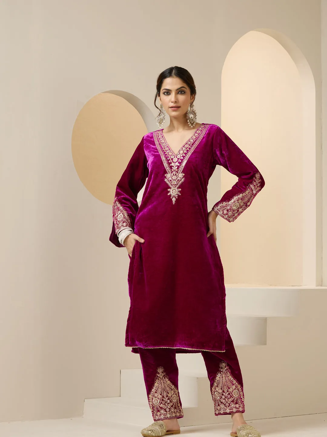 Ishin WOMEN Magenta VELVET 2pcs kurta set