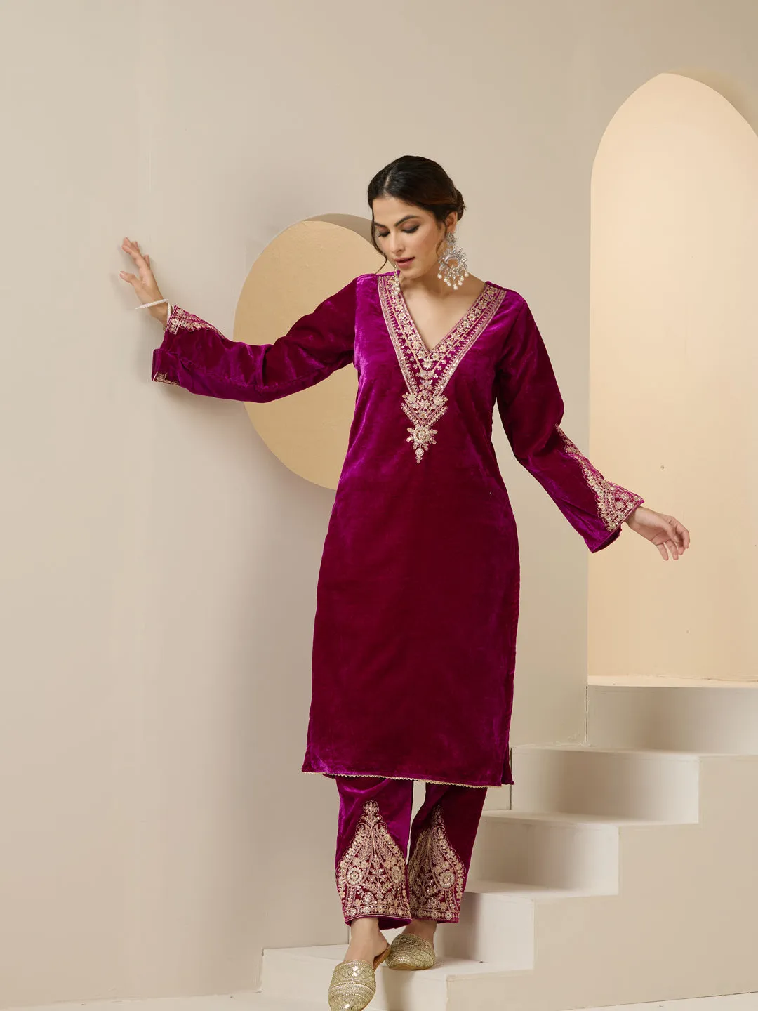 Ishin WOMEN Magenta VELVET 2pcs kurta set