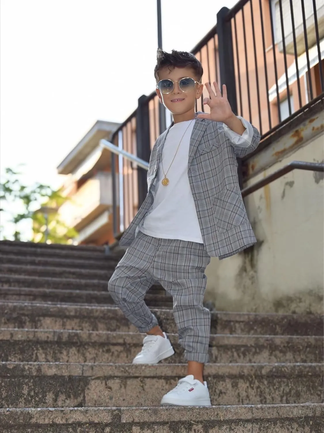LOLANTA Boys Casual Suits Wedding Outfits Kids 2 Piece Gentleman Blazer and Pants Set Dresswear