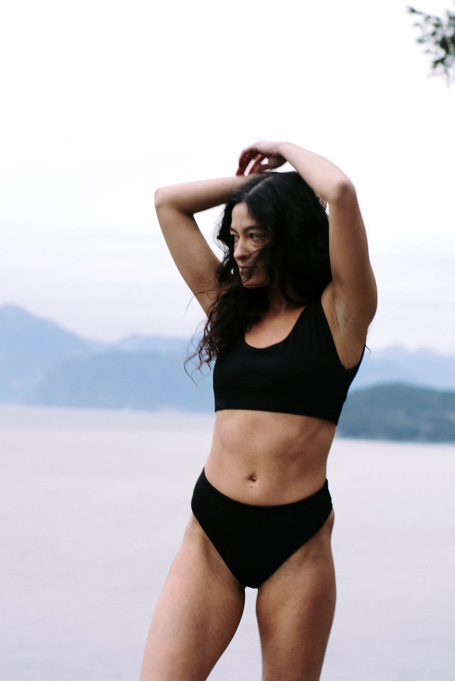 The High-Leg Scrunch Bottom - Matte Black
