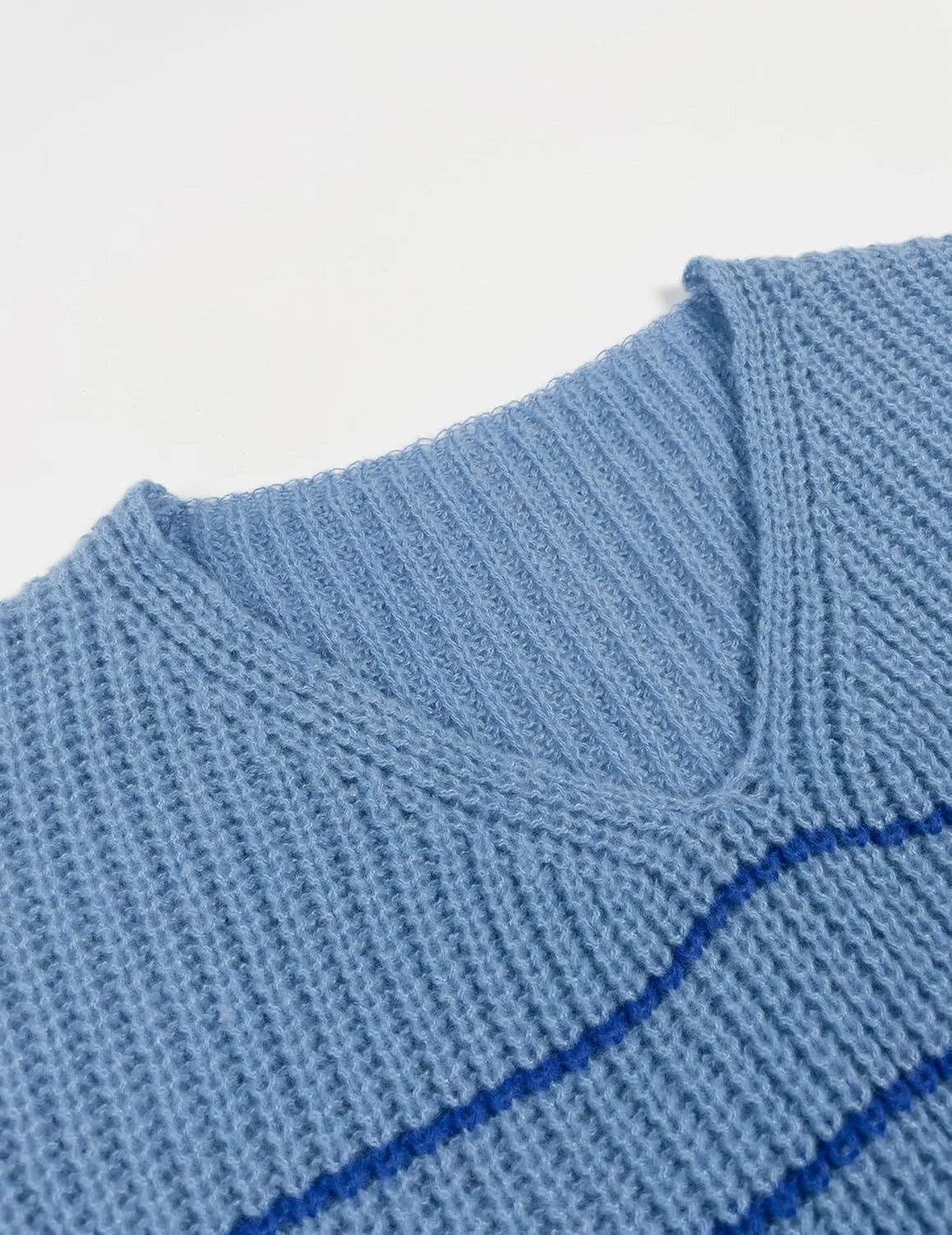 Women's Oversized V Neck Cute Striped Sweaters Fall 2024 Lightweight Cozy Ribbed Knit Long Sleeve Pullover Sweater